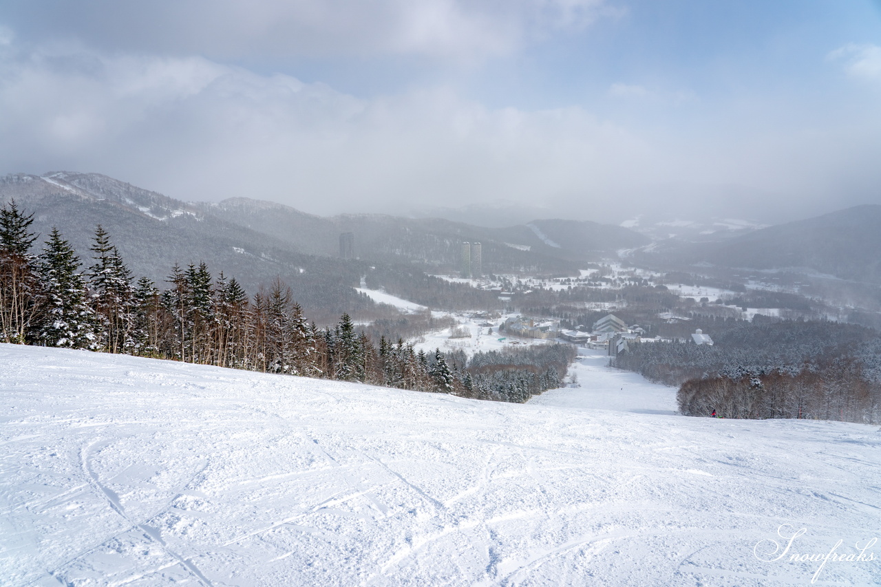 星野リゾート　トマム｜滑走後、時には夕方までまったりと。。。ちょっと贅沢な時間を過ごしてみてはいかがでしょう？新イベント『つきのdeアプレスキー』開催中！